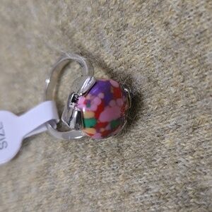 Silver Toned Pink/Red Stone Ring.5.5.